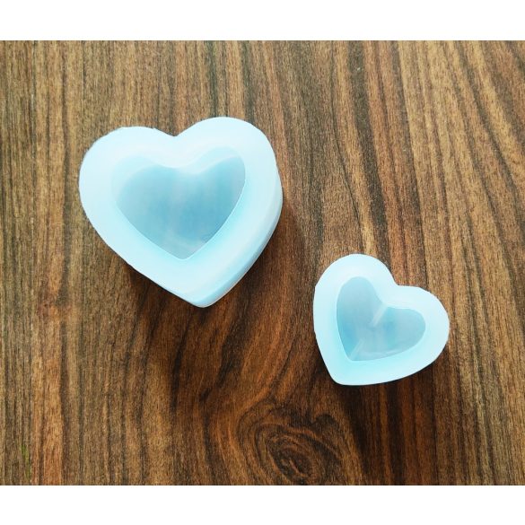 Heart-shaped silicone mold (small)
