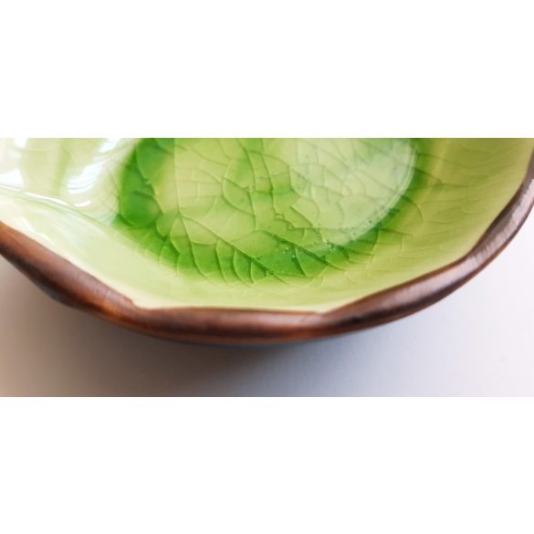 Leaf-shaped ceramic candle holder (light green)